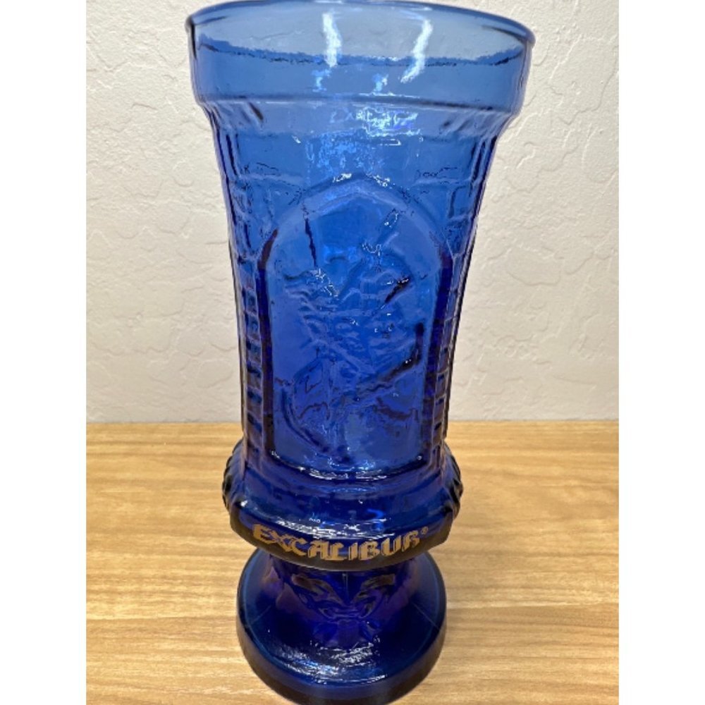Excalibur Las Vegas Souvenir Cobalt Blue Glass Castle 24oz - Picture 2 of 8